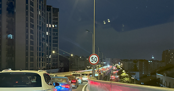 通过洛阳跑腿公司查询域名